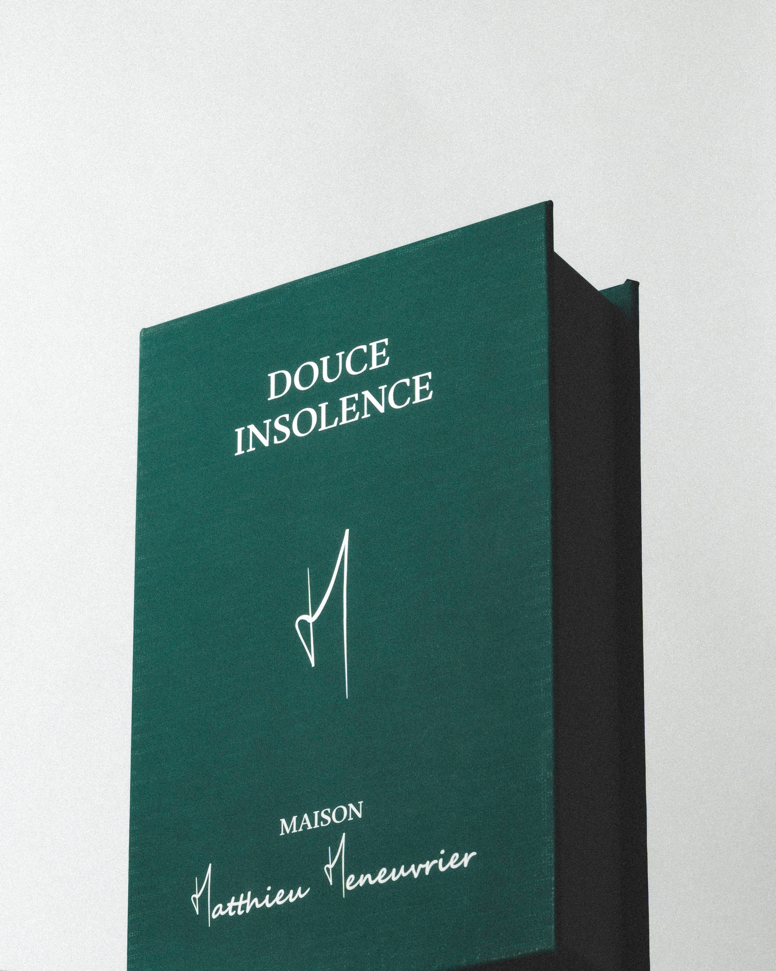DOUCE INSOLENCE